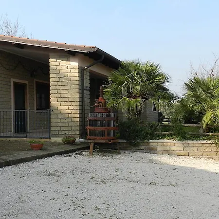 Alloggio per agriturismo Agriturismo Raponi Giulianello